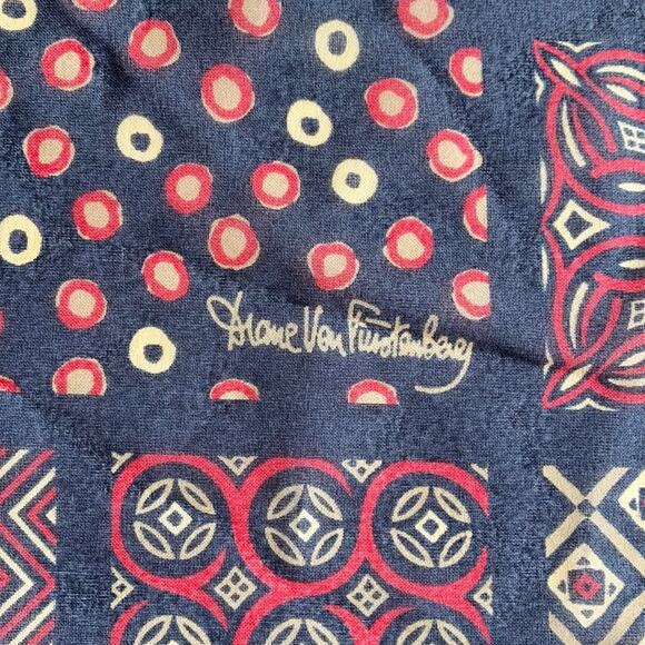 Diane Von Furstenberg Red~Gold~Black Square Scarf Immaculate - Picture 3 of 5